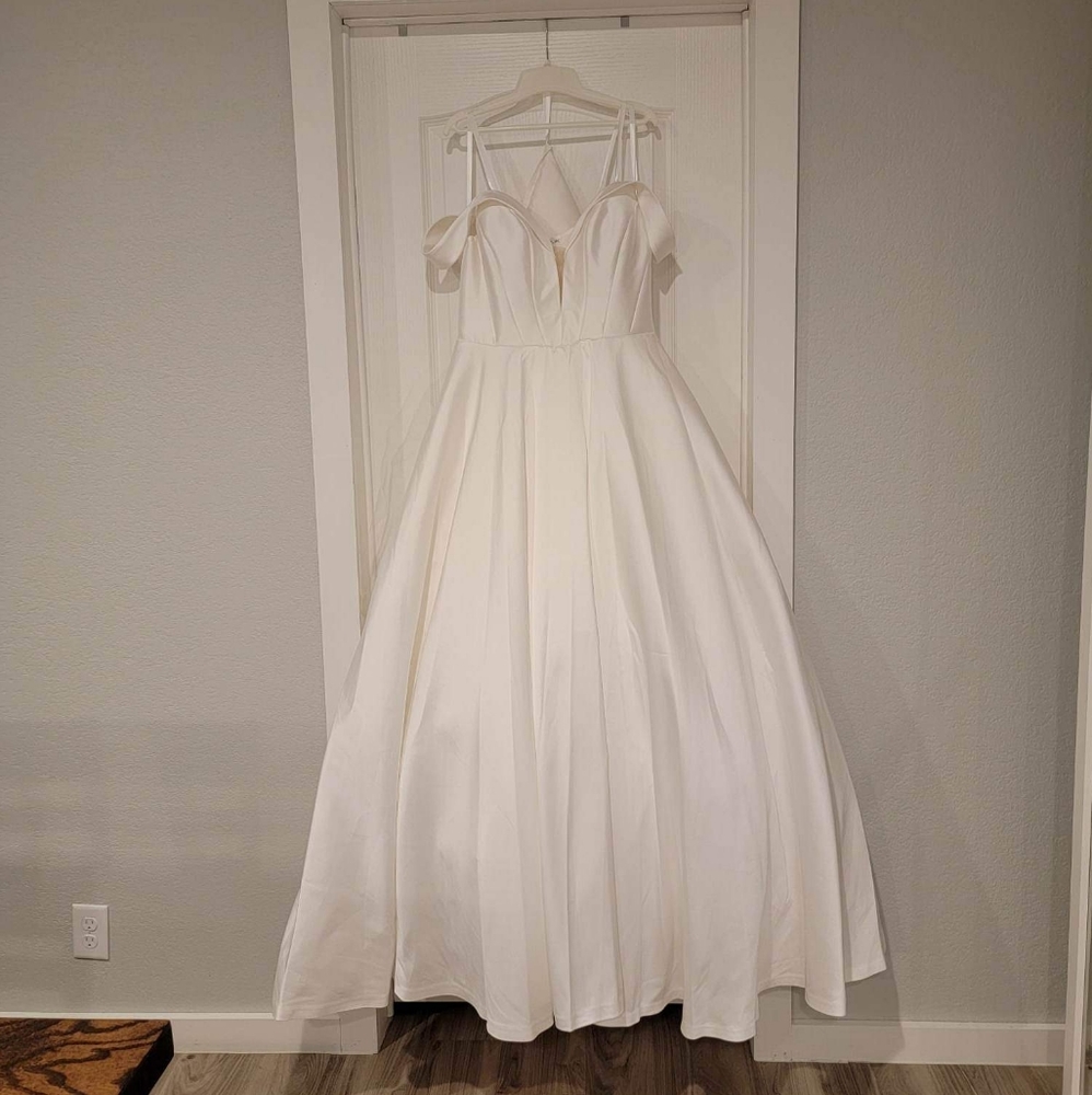 Allure Private Label Gown - Sz14